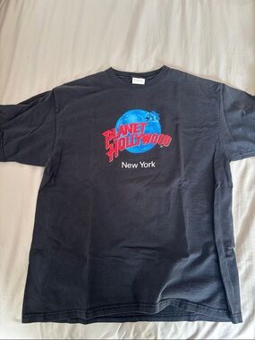 Planet Hollywood Graphic Tee - Black